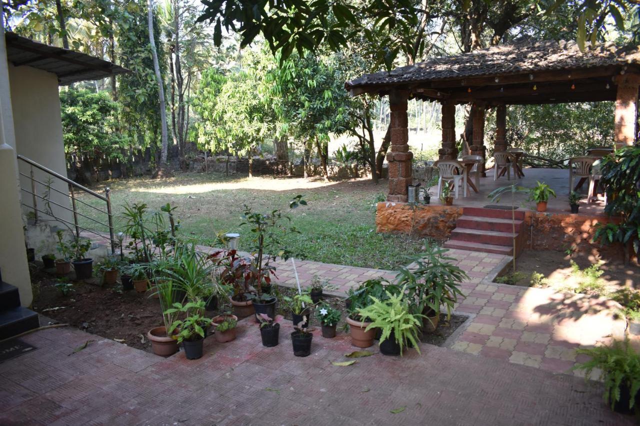 La Petite Guest House Bogmalo Beach Extérieur photo